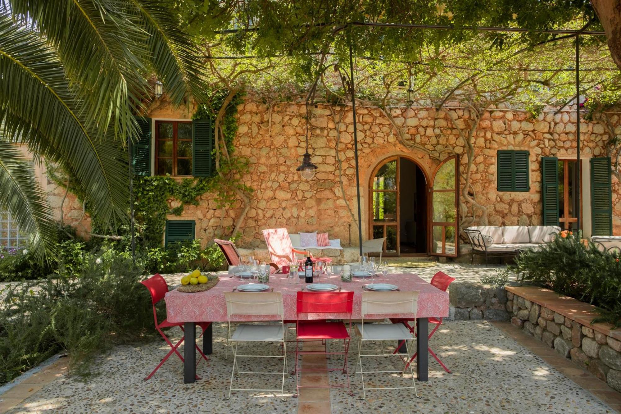 Busquera Villa *